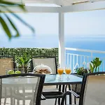 Apartament Thea *